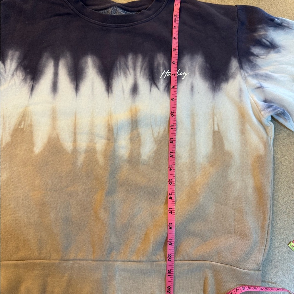 Hurley Blue and Tan Tie-Dye Sweatshirt - Picture 5 of 6